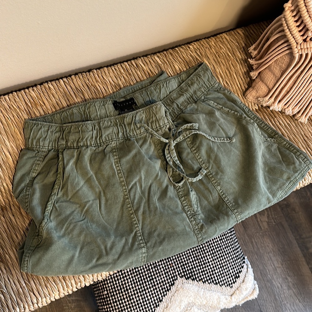 Sanctuary Khaki Jogger - Picture 7 of 12